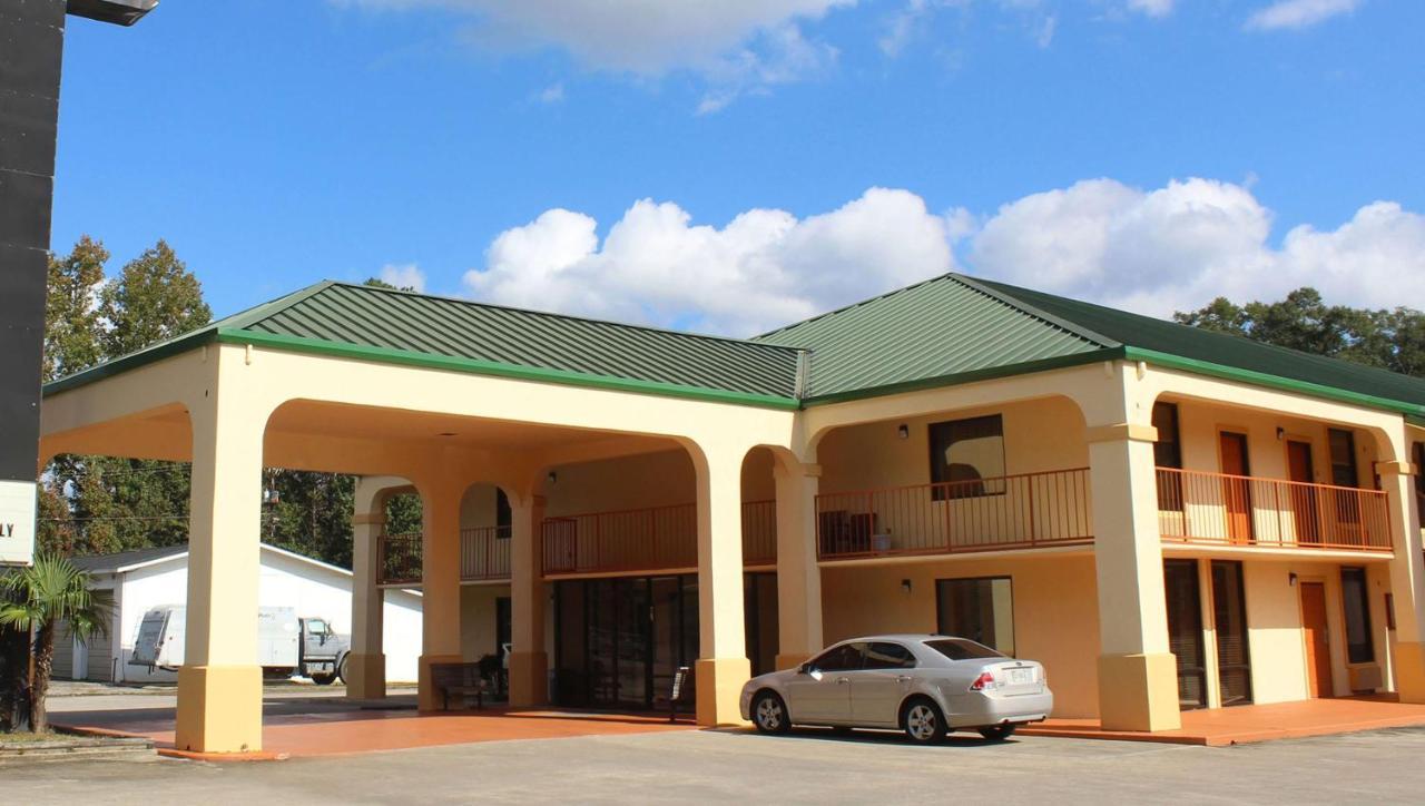 Days Inn & Suites By Wyndham Brewton 外观 照片