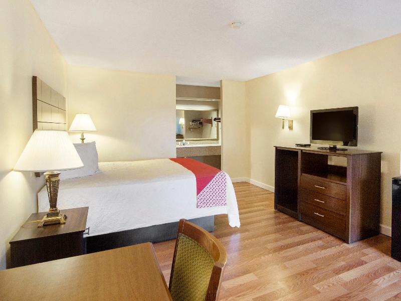 Days Inn & Suites By Wyndham Brewton 外观 照片